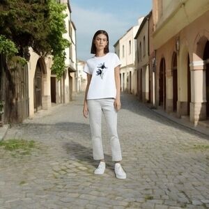 Hilary Radley Womens Pants M White Tan Striped Slim Leg Cropped Stretch Pull On